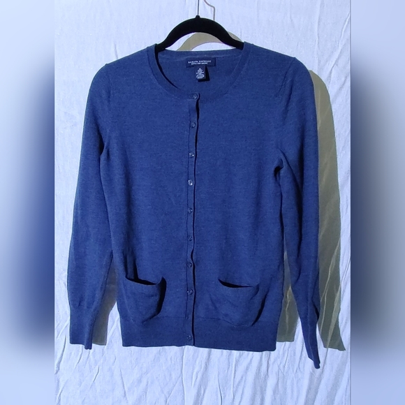 Banana Republic EUC Extra Fine Merino Wool Crew Blue Cardigan Sz M - Picture 2 of 7